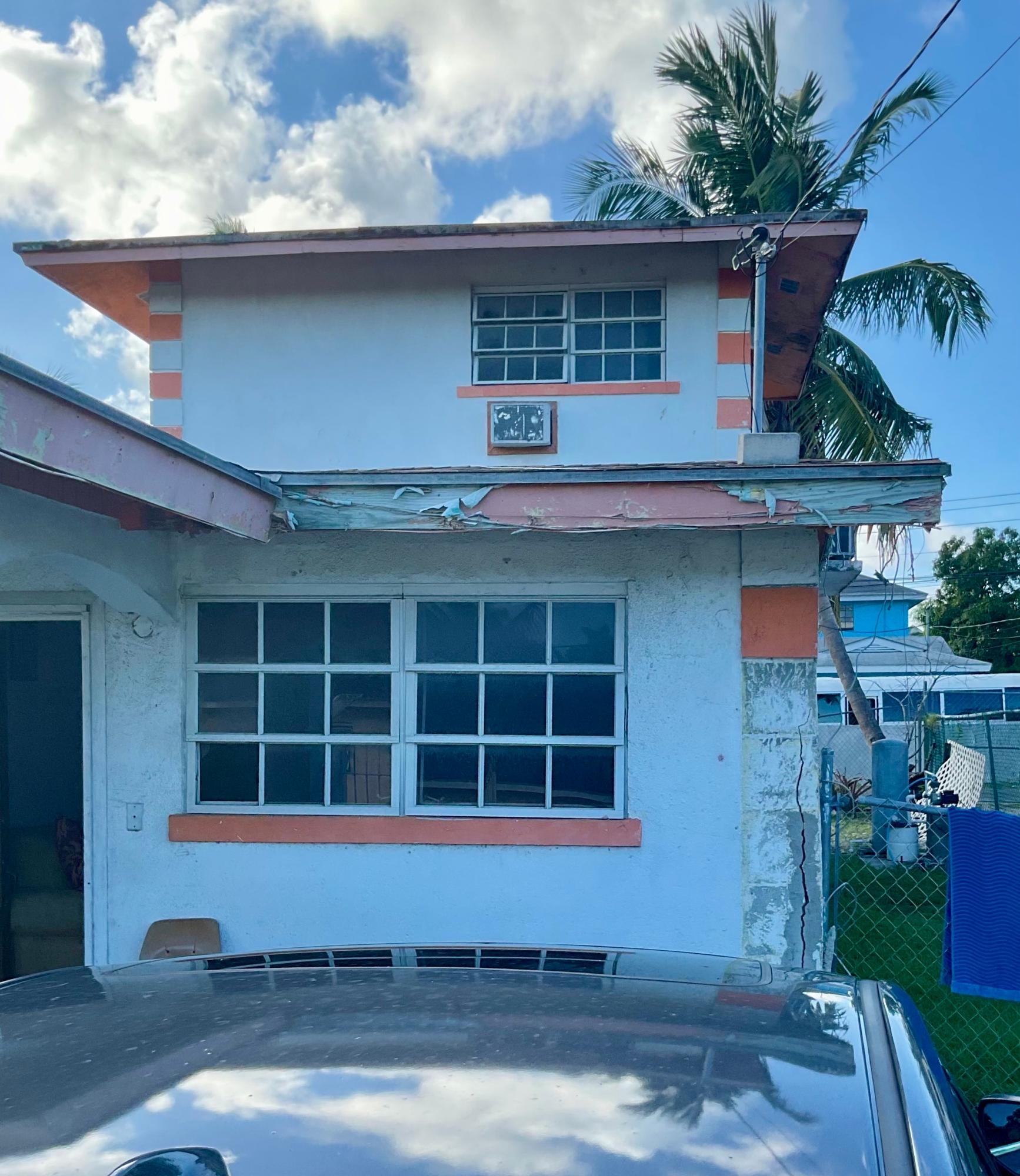 MLS# 64445 Residential House Pinewood Gardens New Providence/Paradise Island