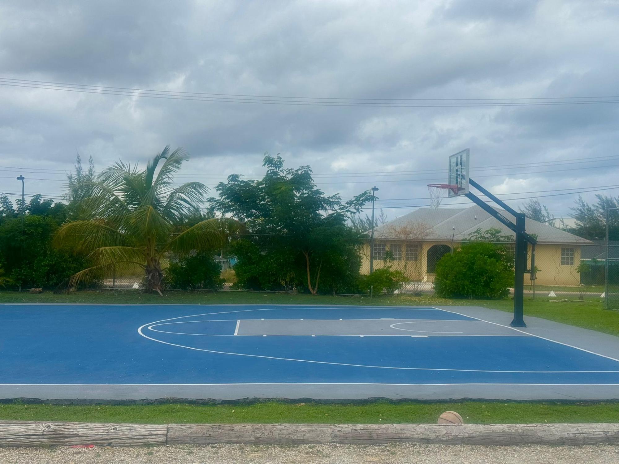 MLS# 64552 John F. Kennedy Drive New Providence/Paradise Island