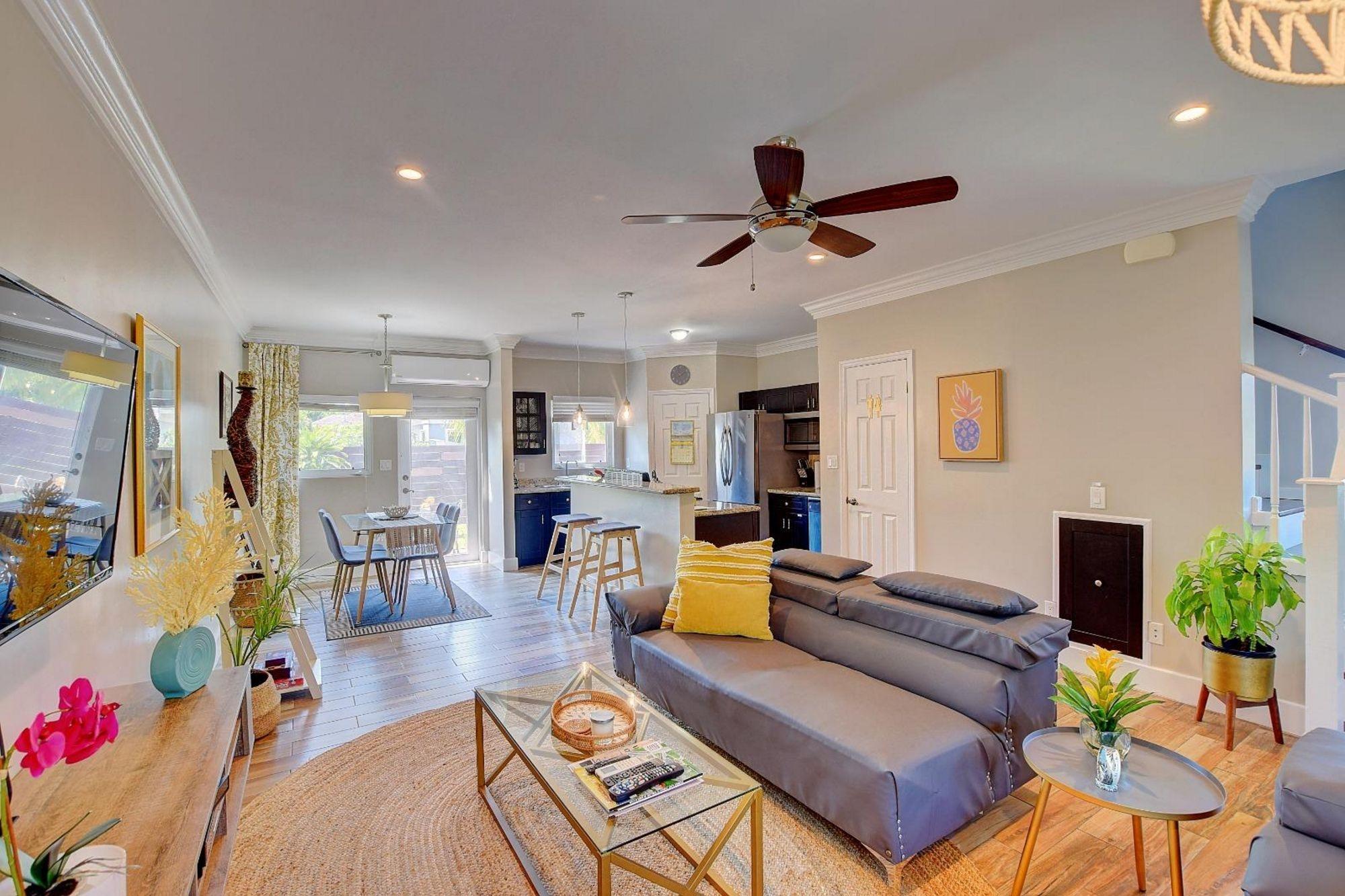 MLS# 64556 West Bay Street New Providence/Paradise Island