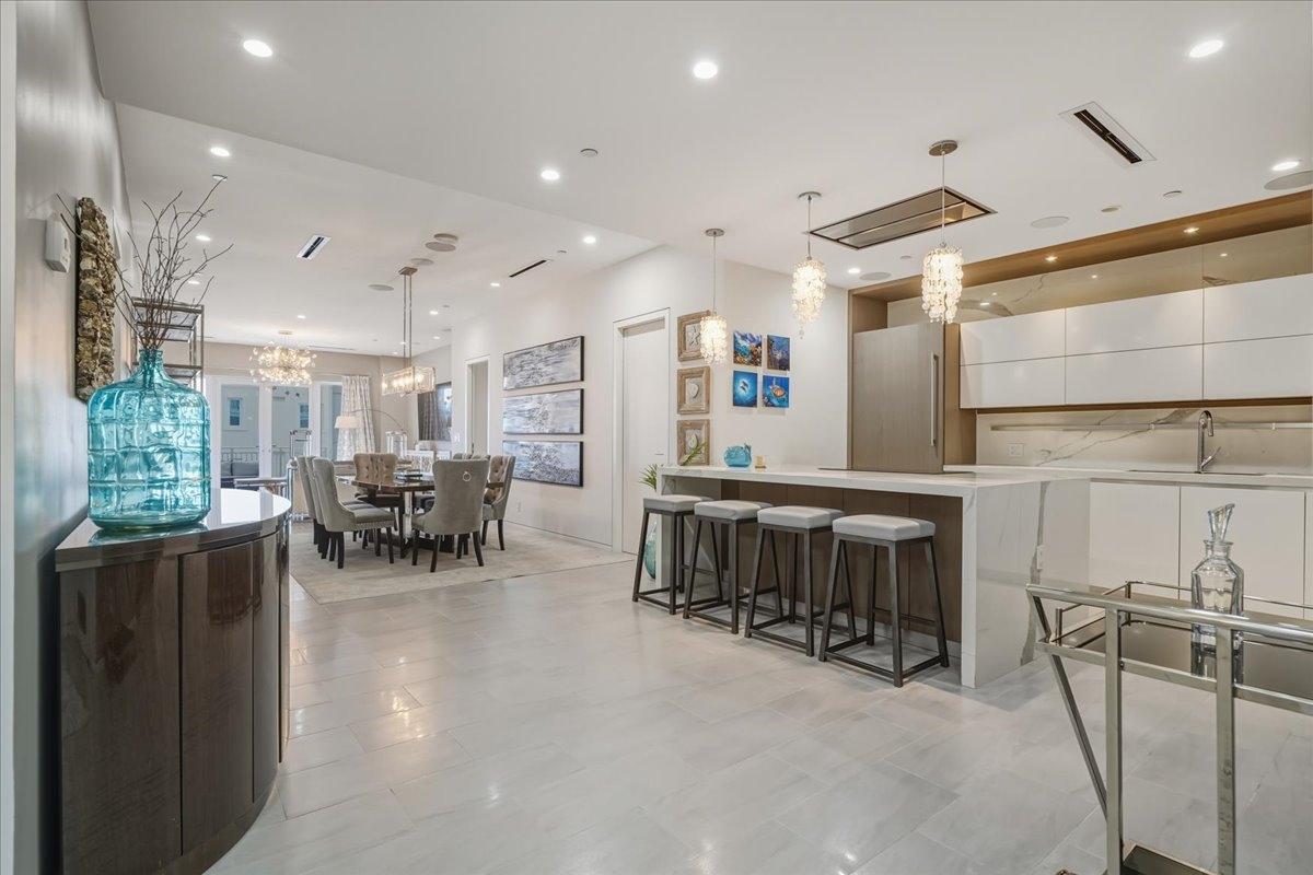 MLS# 64645  Paradise Island New Providence/Paradise Island