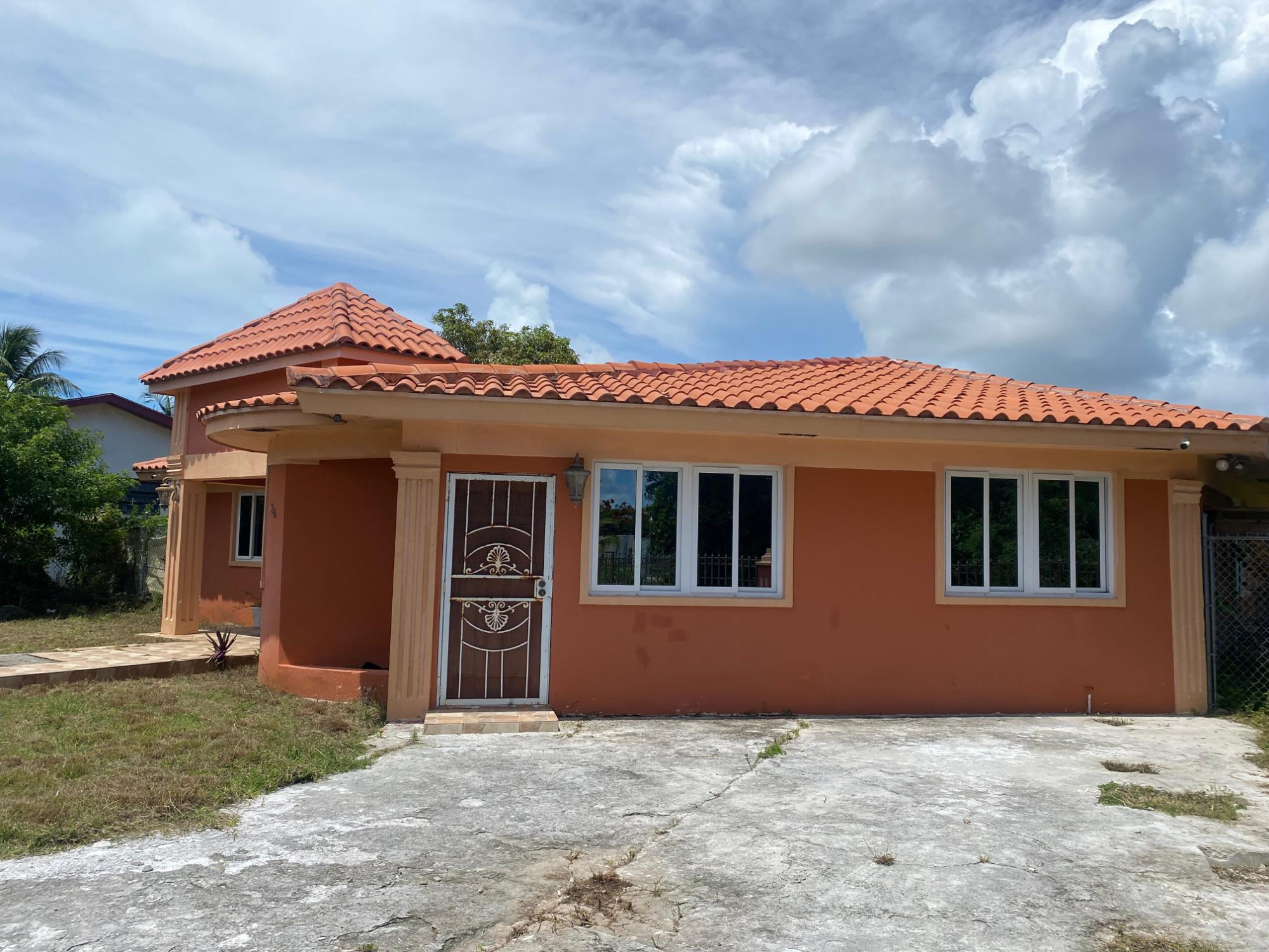 MLS# 65373  Prince Charles Drive New Providence/Paradise Island