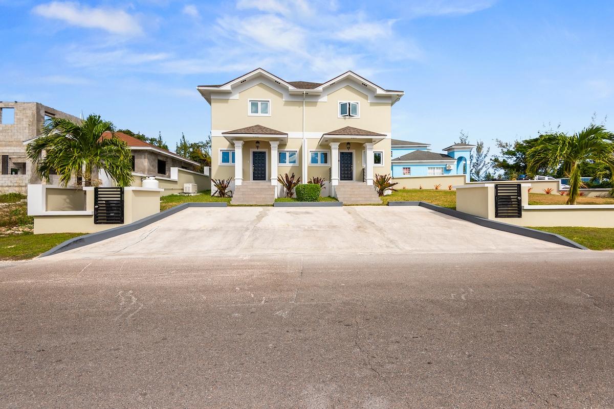 MLS# 65588  John F. Kennedy Drive New Providence/Paradise Island