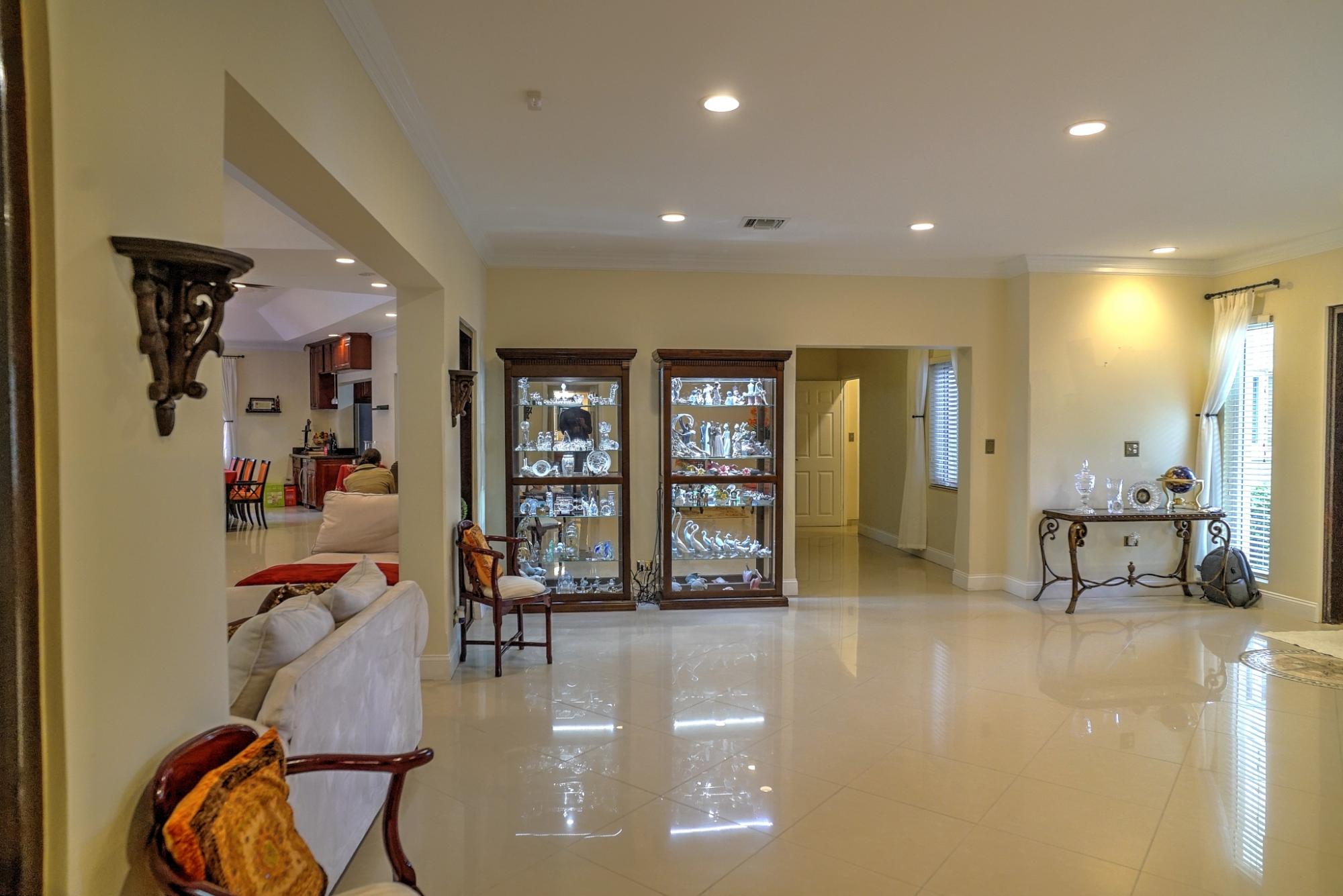 MLS# 65795 Eastern Road New Providence/Paradise Island