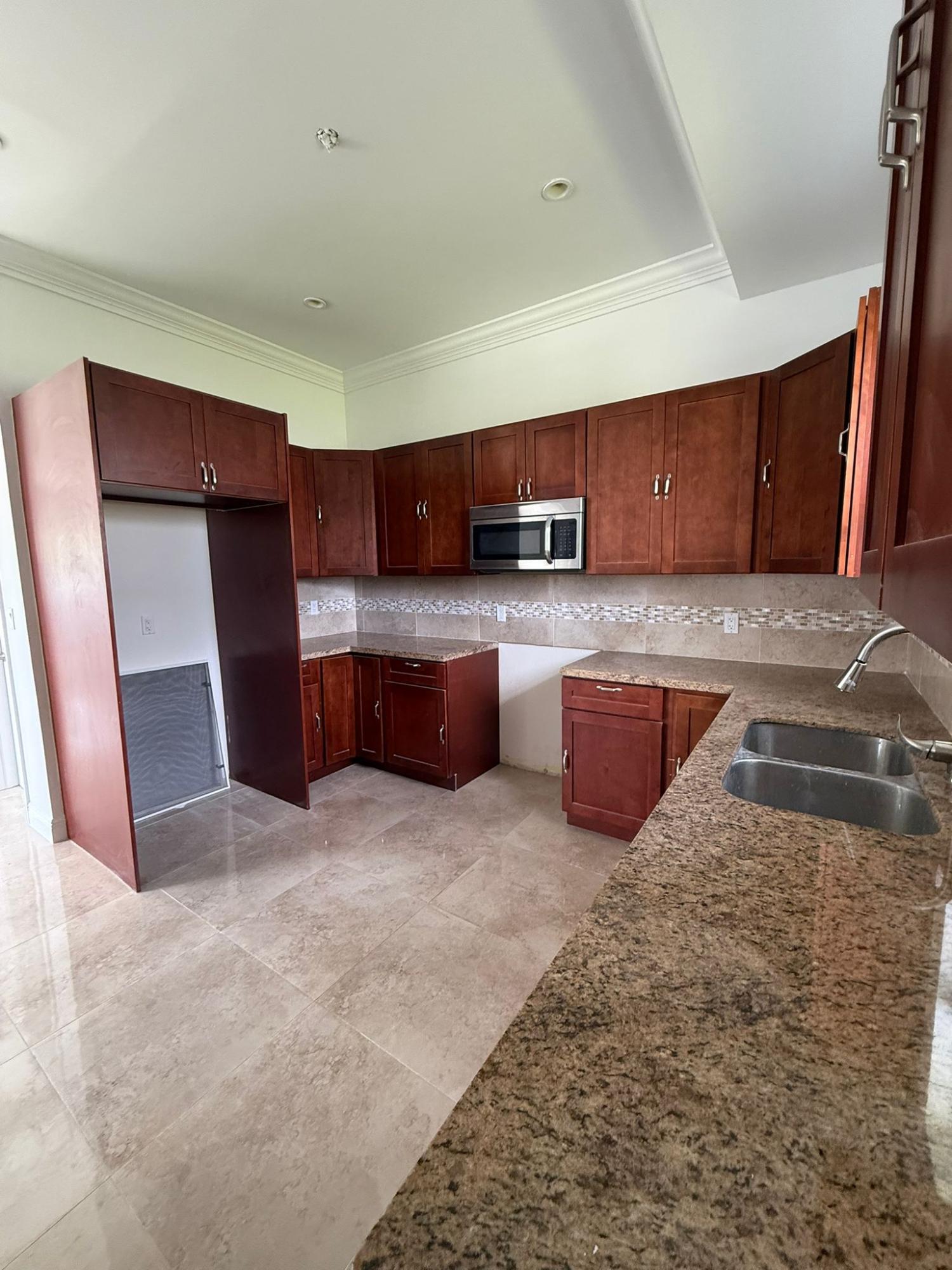 MLS# 65933  West Bay Street New Providence/Paradise Island