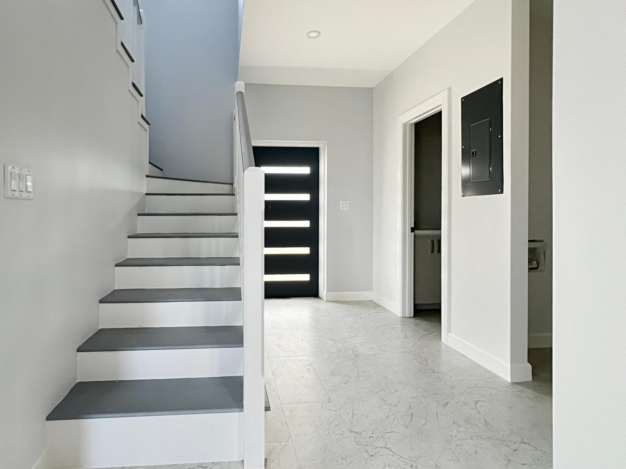 MLS# 65963 Brooklyn Townhomes Village Road New Providence/Paradise Island