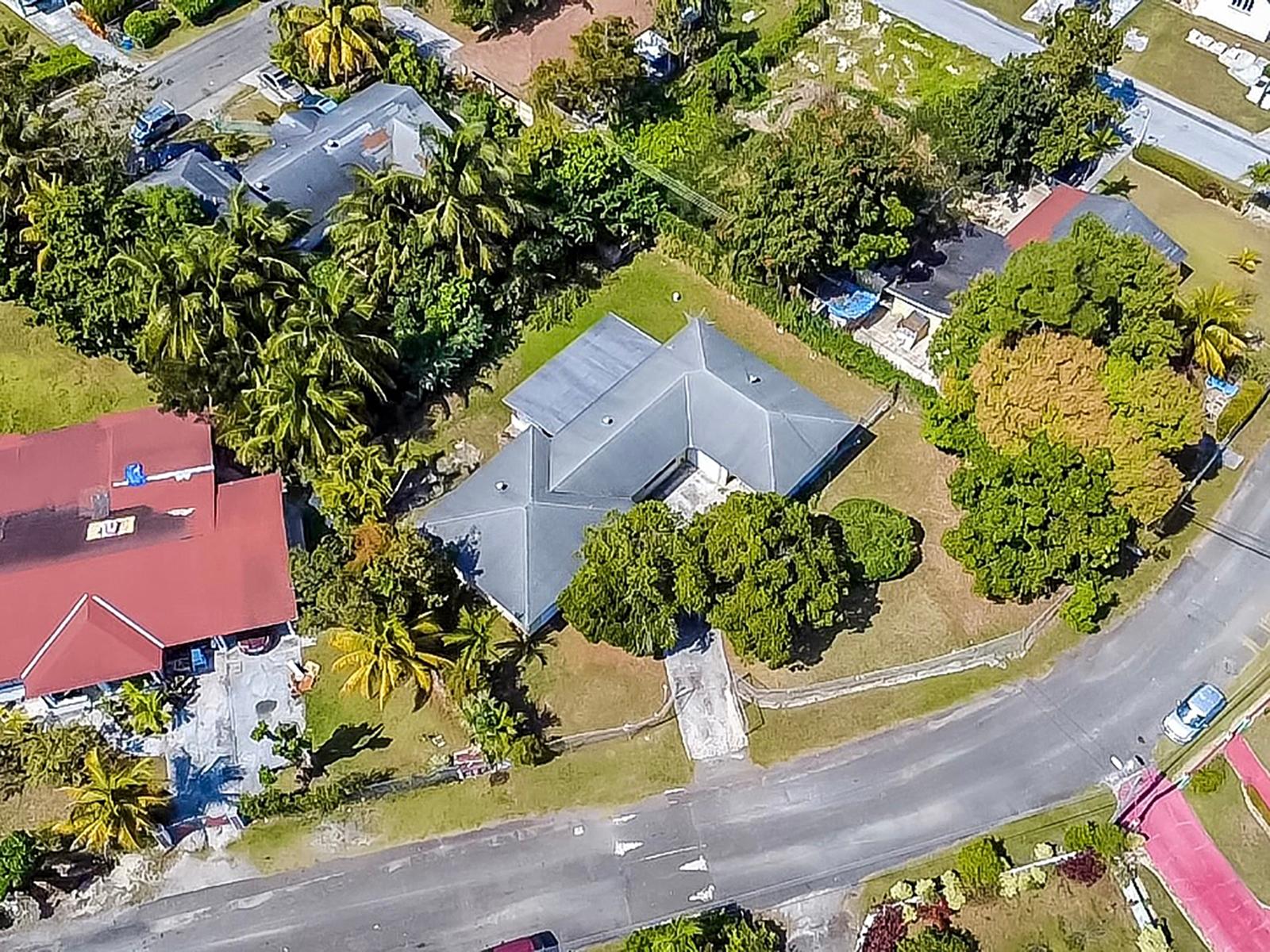 MLS# 66088  Sea Breeze New Providence/Paradise Island