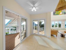 https://hideawaysrealestate.com/images/listing_photos/52196_9.jpg