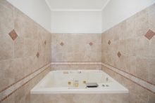 https://hideawaysrealestate.com/images/listing_photos/60119_23.jpg