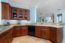 https://hideawaysrealestate.com/images/listing_photos/60175_17.jpg