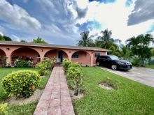 https://hideawaysrealestate.com/images/listing_photos/60193_1.jpg