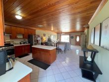 https://hideawaysrealestate.com/images/listing_photos/60476_16.jpg