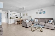 https://hideawaysrealestate.com/images/listing_photos/60616_4.jpg