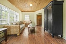 https://hideawaysrealestate.com/images/listing_photos/60638_11.jpg