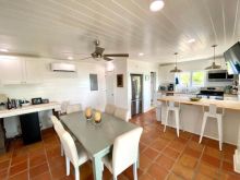 https://hideawaysrealestate.com/images/listing_photos/60640_7.jpg
