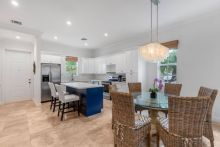 https://hideawaysrealestate.com/images/listing_photos/60789_4.jpg
