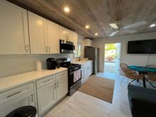 https://hideawaysrealestate.com/images/listing_photos/61015_3.jpg