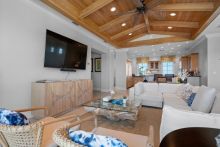 https://hideawaysrealestate.com/images/listing_photos/61118_5.jpg