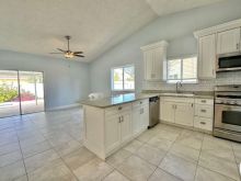 https://hideawaysrealestate.com/images/listing_photos/61518_6.jpg