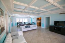 https://hideawaysrealestate.com/images/listing_photos/61523_6.jpg