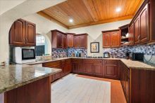 https://hideawaysrealestate.com/images/listing_photos/61665_11.jpg