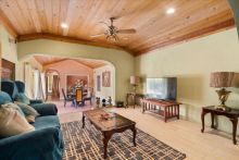 https://hideawaysrealestate.com/images/listing_photos/61665_9.jpg