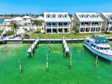 https://hideawaysrealestate.com/images/listing_photos/62115_1.jpg