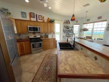 https://hideawaysrealestate.com/images/listing_photos/62132_16.jpg