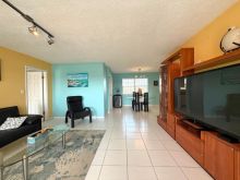 https://hideawaysrealestate.com/images/listing_photos/62243_10.jpg