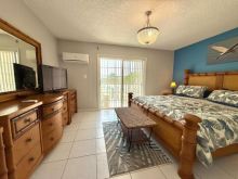 https://hideawaysrealestate.com/images/listing_photos/62243_13.jpg
