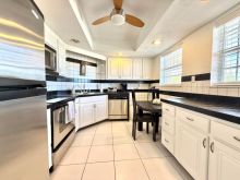 https://hideawaysrealestate.com/images/listing_photos/62243_6.jpg