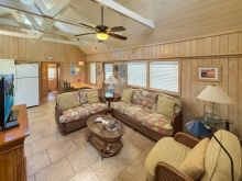 https://hideawaysrealestate.com/images/listing_photos/62319_13.jpg