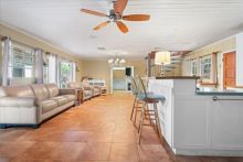 https://hideawaysrealestate.com/images/listing_photos/62490_15.jpg