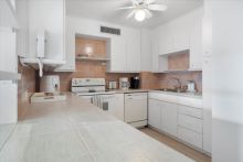 https://hideawaysrealestate.com/images/listing_photos/62506_7.jpg