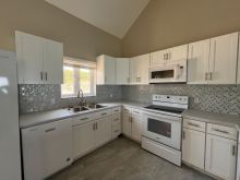 https://hideawaysrealestate.com/images/listing_photos/62564_3.jpg