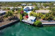 https://hideawaysrealestate.com/images/listing_photos/62631_1.jpg