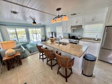 https://hideawaysrealestate.com/images/listing_photos/62748_4.jpg