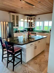 https://hideawaysrealestate.com/images/listing_photos/62789_3.jpg