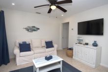https://hideawaysrealestate.com/images/listing_photos/62983_4.jpg