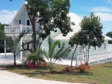 https://hideawaysrealestate.com/images/listing_photos/63310_2.jpg