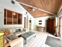 https://hideawaysrealestate.com/images/listing_photos/63317_4.jpg