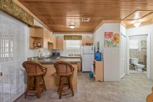 https://hideawaysrealestate.com/images/listing_photos/63655_40.jpg