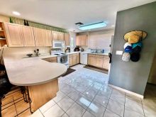 https://hideawaysrealestate.com/images/listing_photos/63899_2.jpg