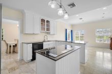 https://hideawaysrealestate.com/images/listing_photos/63938_3.jpg