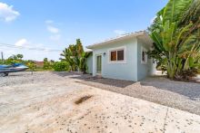 https://hideawaysrealestate.com/images/listing_photos/63939_19.jpg