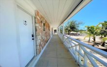 https://hideawaysrealestate.com/images/listing_photos/64000_9.jpg