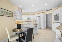 https://hideawaysrealestate.com/images/listing_photos/64049_17.jpg