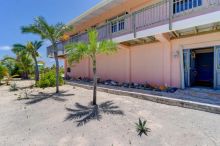 https://hideawaysrealestate.com/images/listing_photos/64259_48.jpg